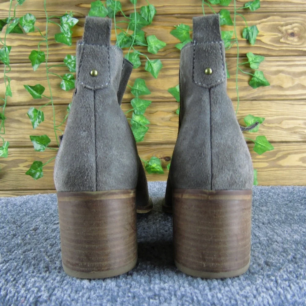 BP Women's 8.5 Gray Suede Ankle Booties Zip Side Tassel Accent Block Heel Shoes - Picture 4 of 8